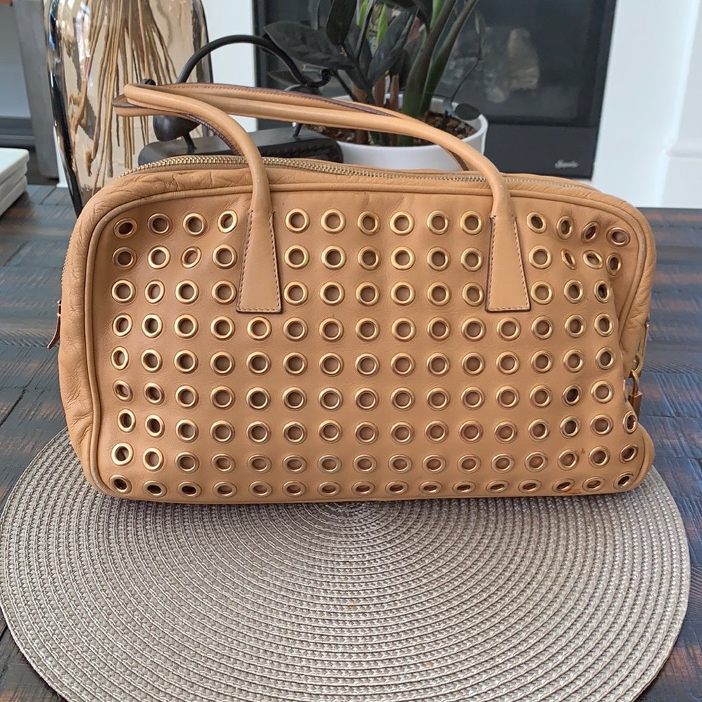 Prada Tan Brown leather bag ✨